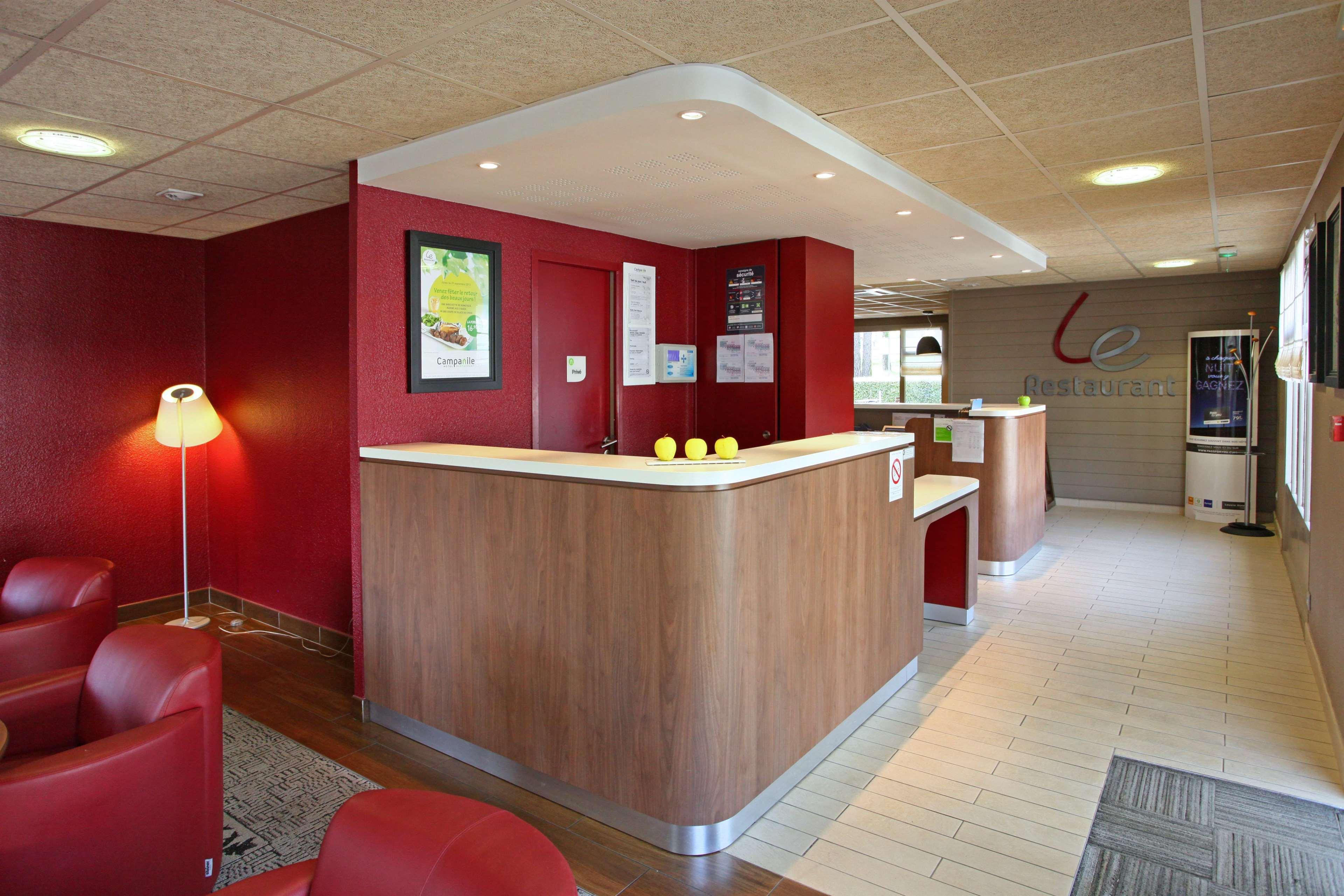 Vista Lobby Campanile Tours Joue Les Tour