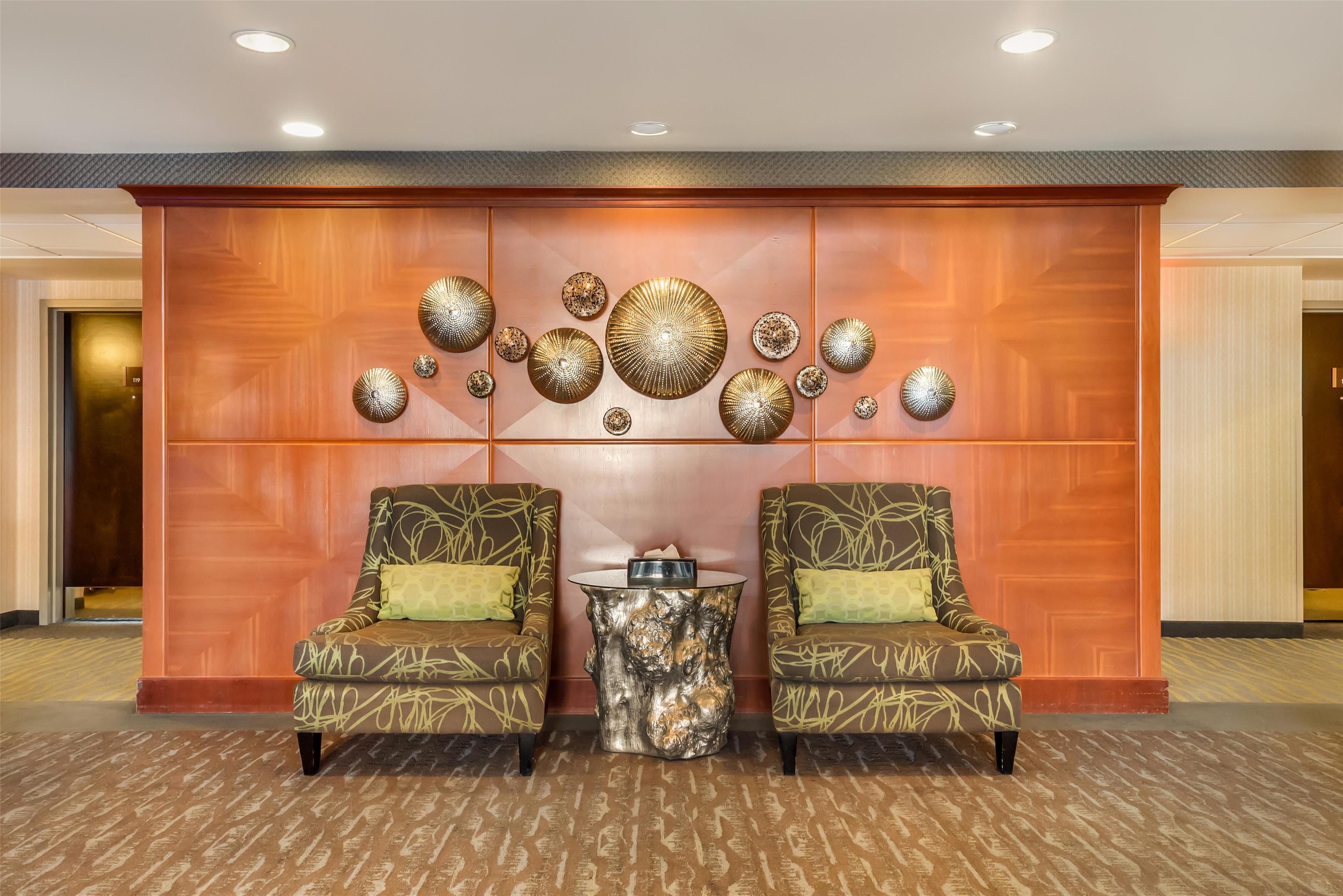 Vista Lobby Best Western Plus Calgary Centre Inn