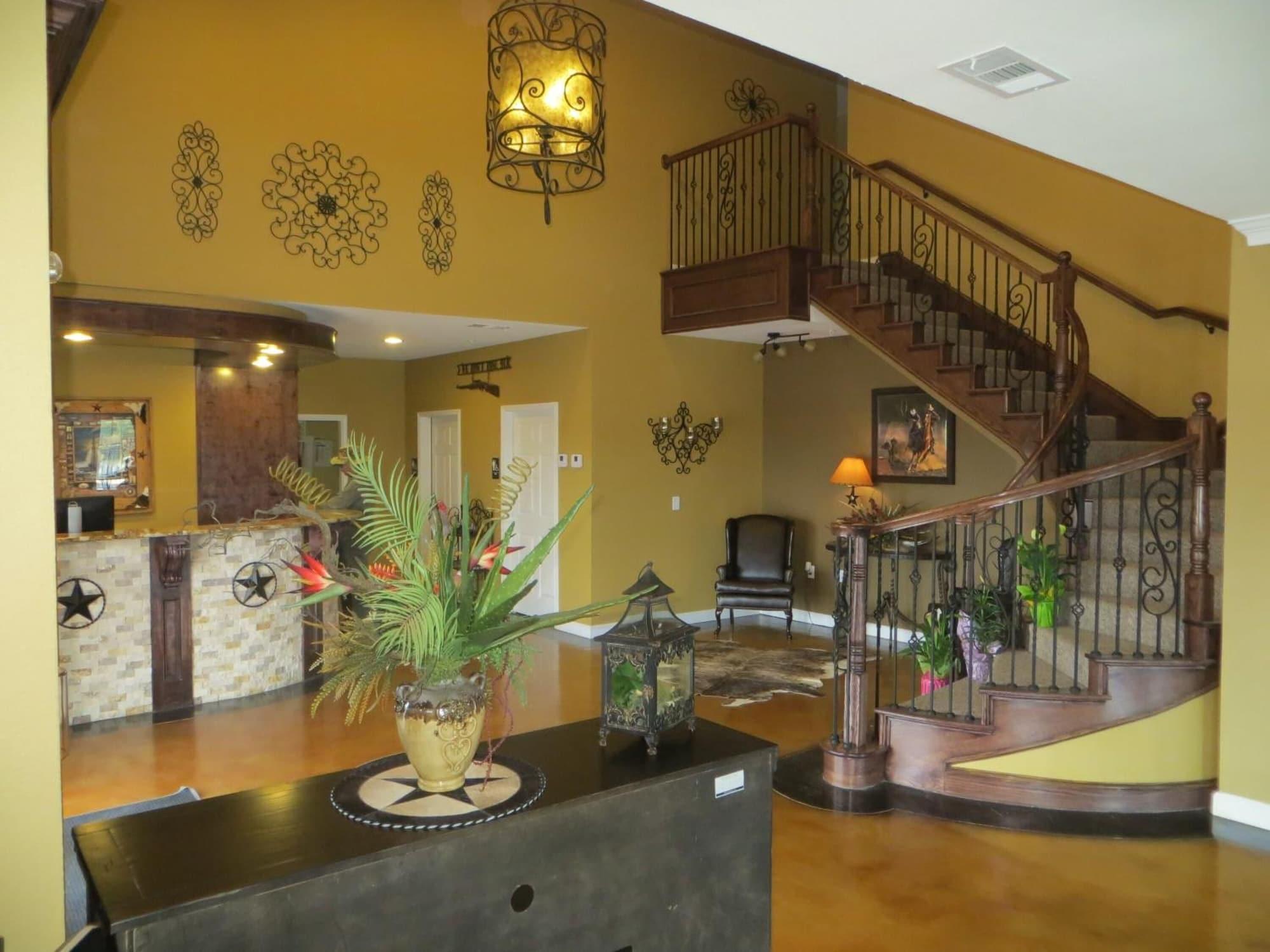 Vista Lobby Black Gold Inn