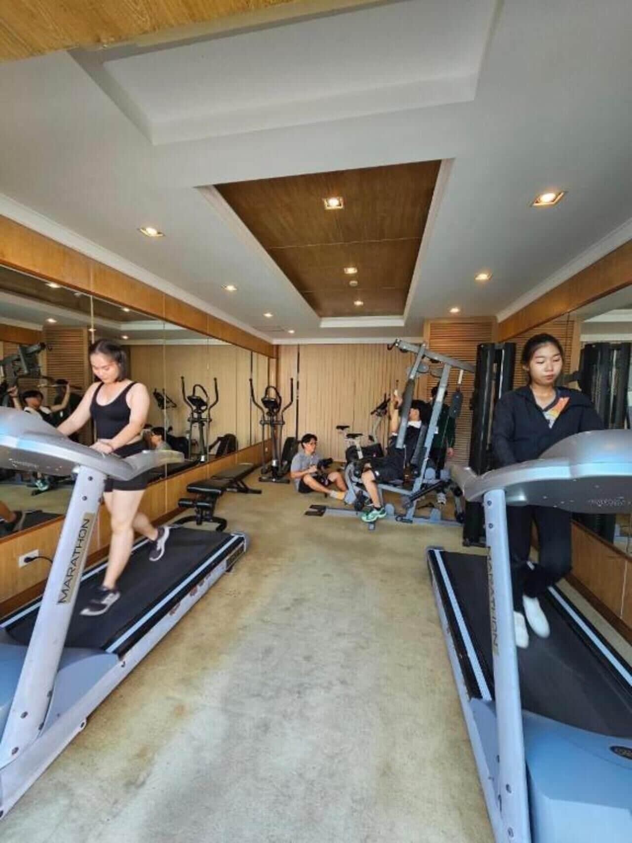 Gimnasio A-Te Chumphon Hotel