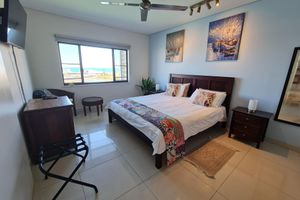 Alquiler Vacacional - Luxury Oceanfront Escape. Stay where the city meets the sea. 
2.5 BR, 2 BTH