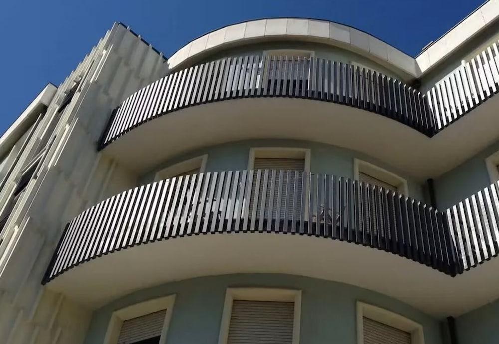Vista Exterior Hotel new arpa