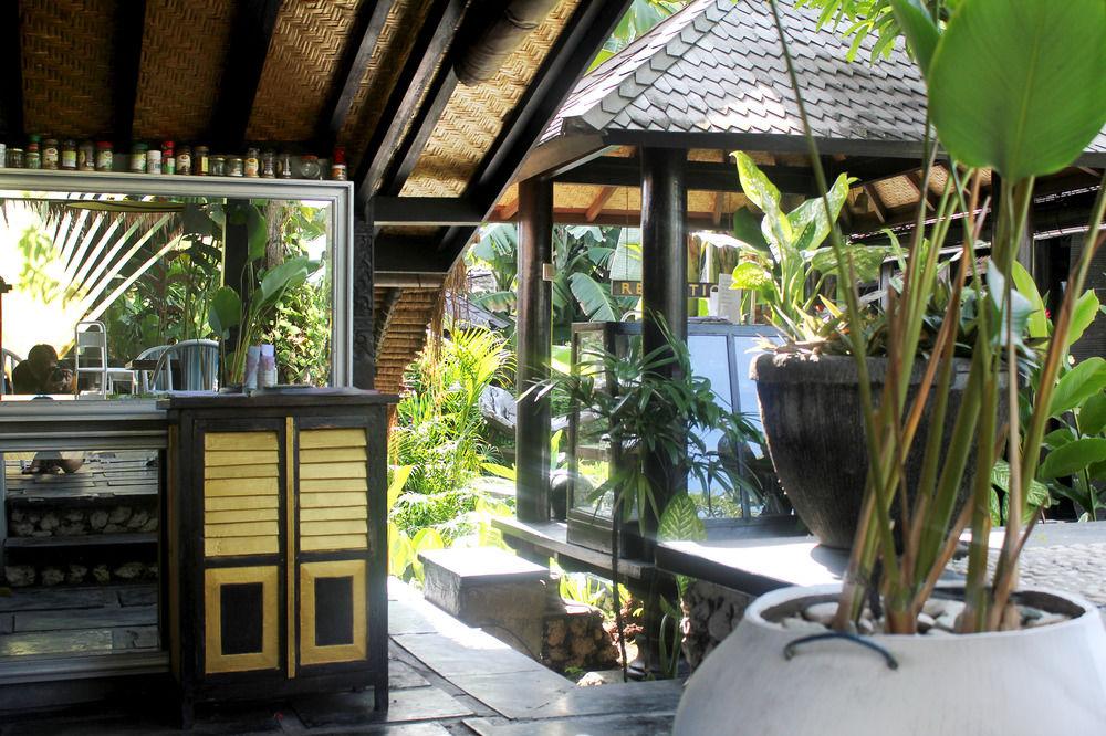 Vista Exterior Oasis Canggu Bali