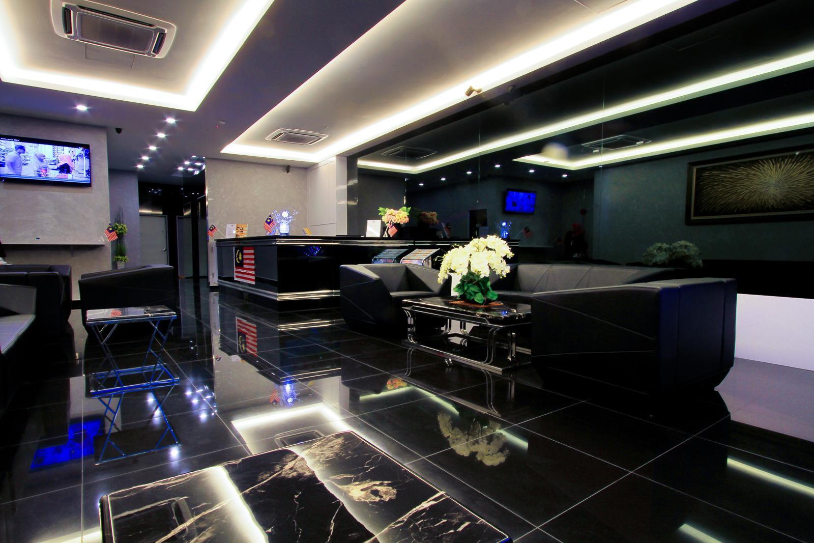 Vista Lobby J Suites Hotel
