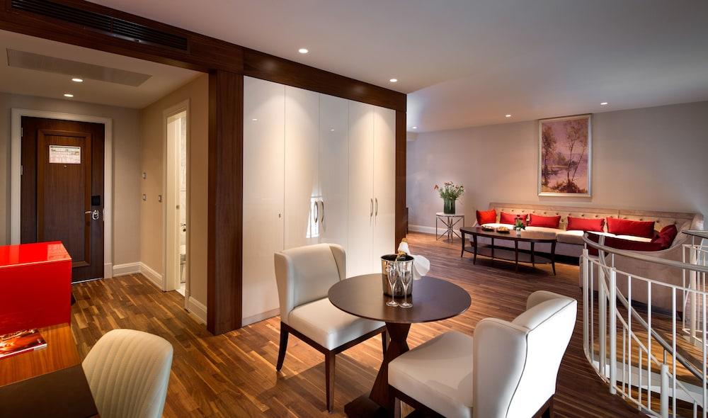 Hotel TITANIC Gendarmenmarkt Berlin