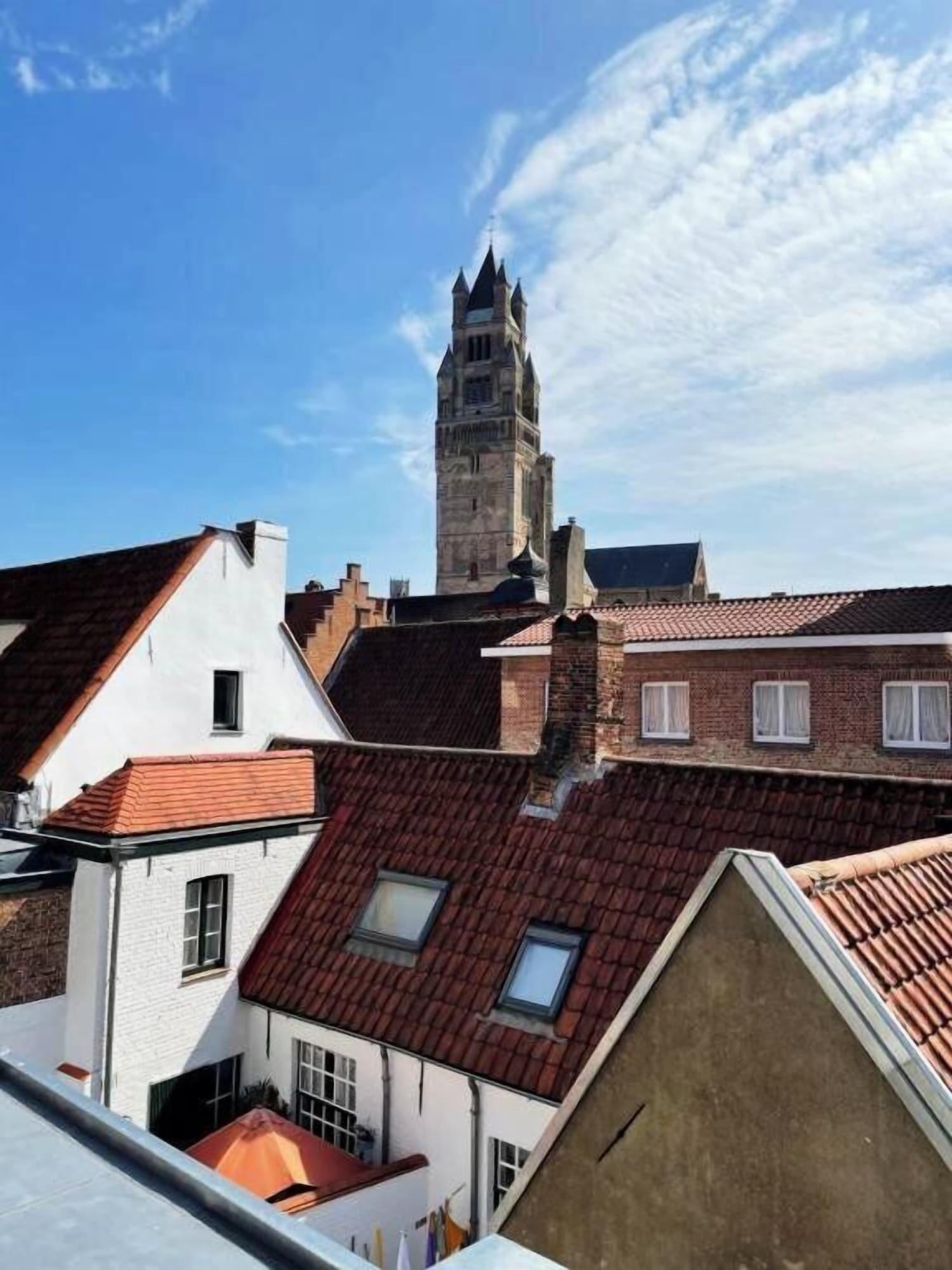 Varios The Lovelace Residence