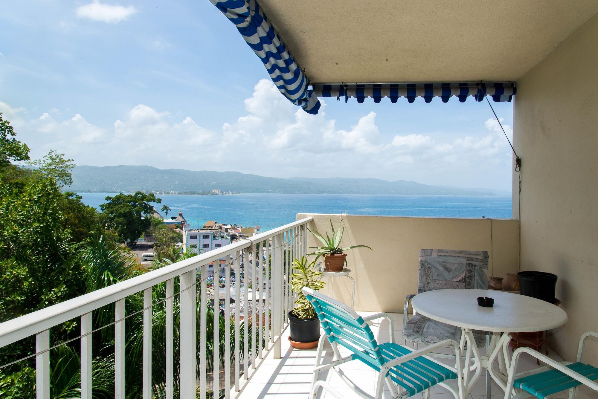 Varios Sky View Beach Studio - Montego Bay Club