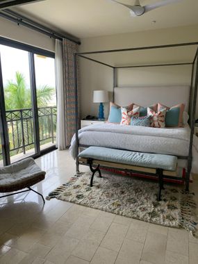 Professionally Decorated, Luxury One Bedroom In Building 5 At The Hacienda - Los mejores hoteles solo adultos en Cabo San Lucas