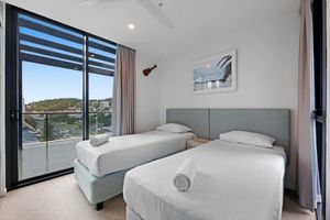 Alquiler Vacacional - Luxe Beachfront 2-bed With Gym, Pool & Views