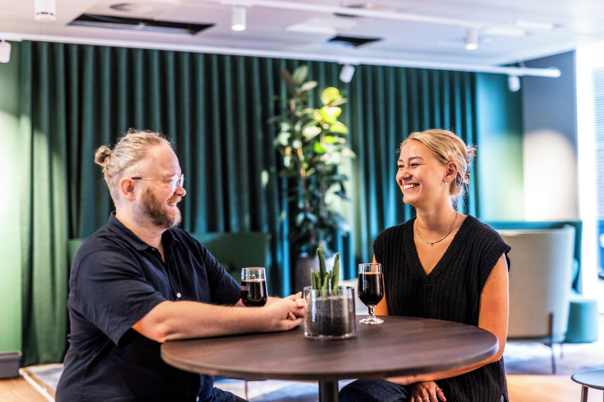 Vista Lobby The Note