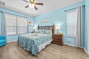 Alquiler Vacacional - Your Orlando Getaway: 4 Miles to Disney, Private Pool/Spa & Game Room with AC!