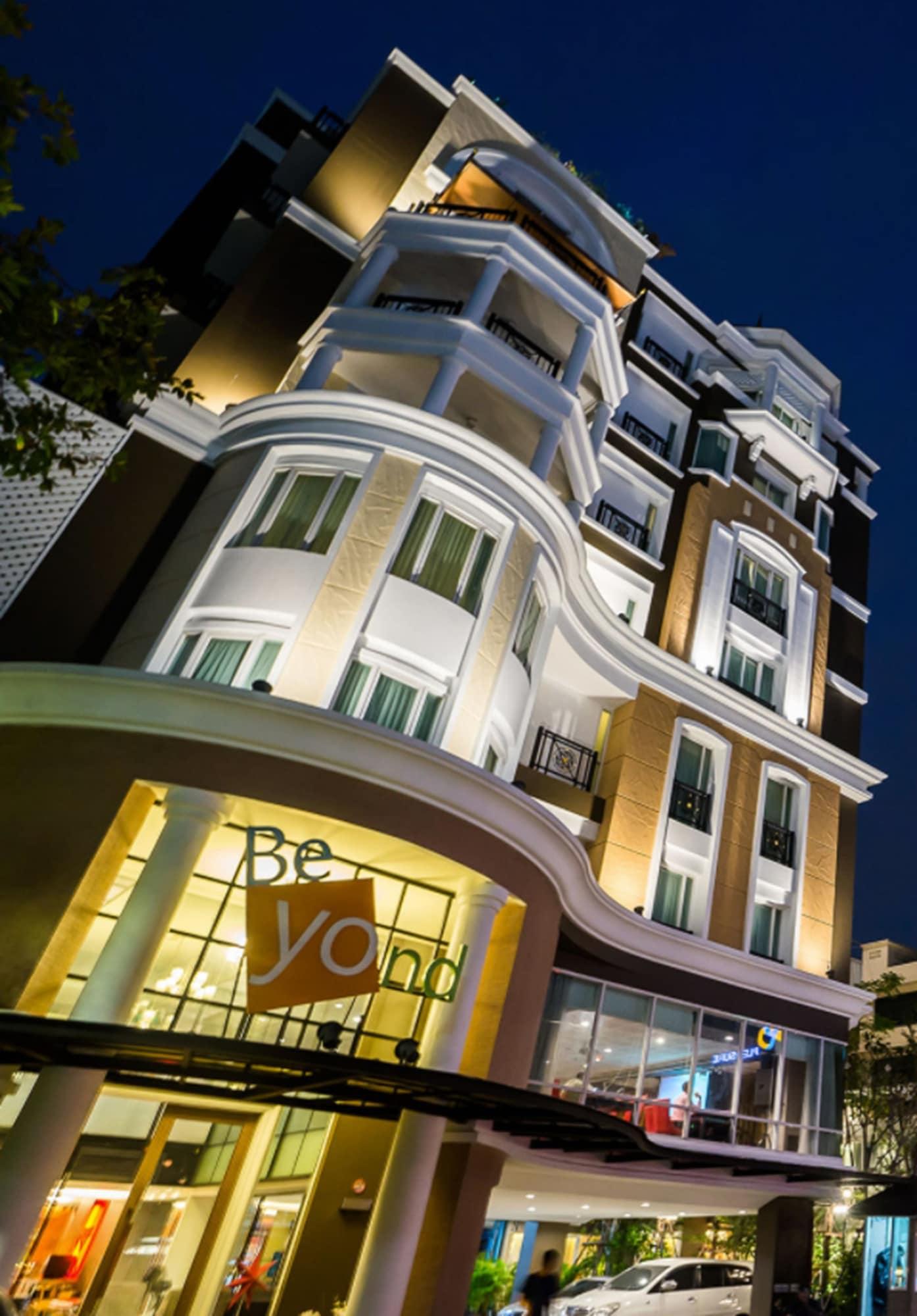 Vista Exterior Beyond Suite Hotel