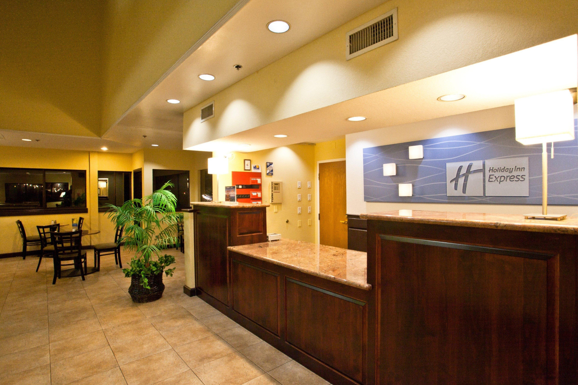 Vista Lobby Holiday Inn Express Grover Beach-Pismo Beach Area by IHG