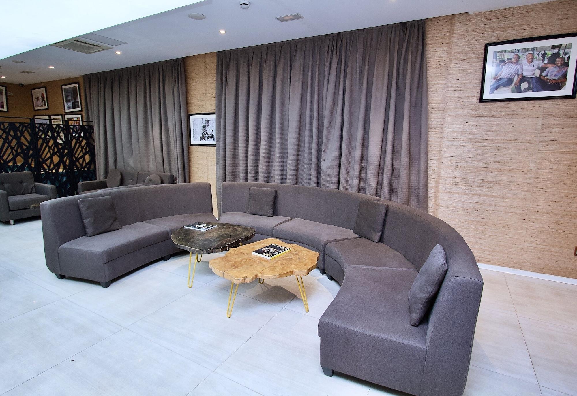 Vista Lobby SV Chrome