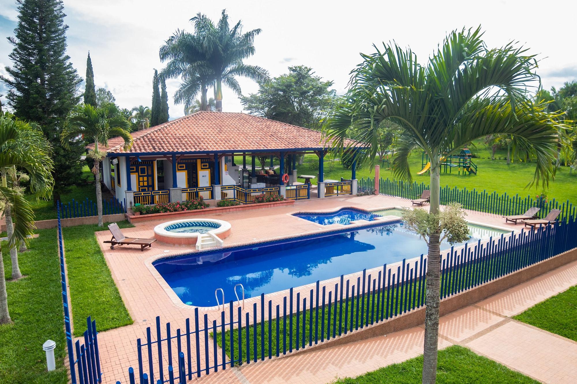 Vista Piscina La Herencia Hotel