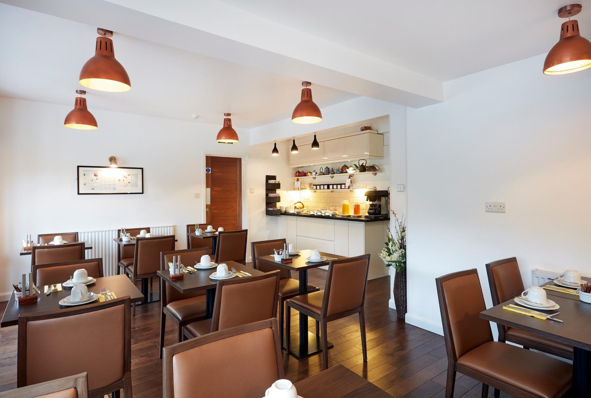 Varios Conifers Guest House