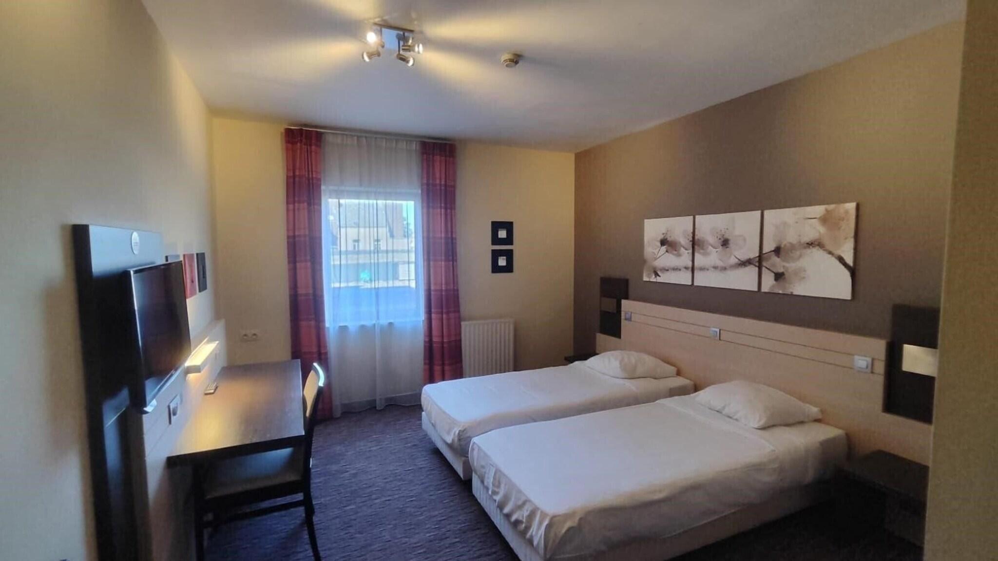 Vista Exterior B&B HOTEL Mons Centre