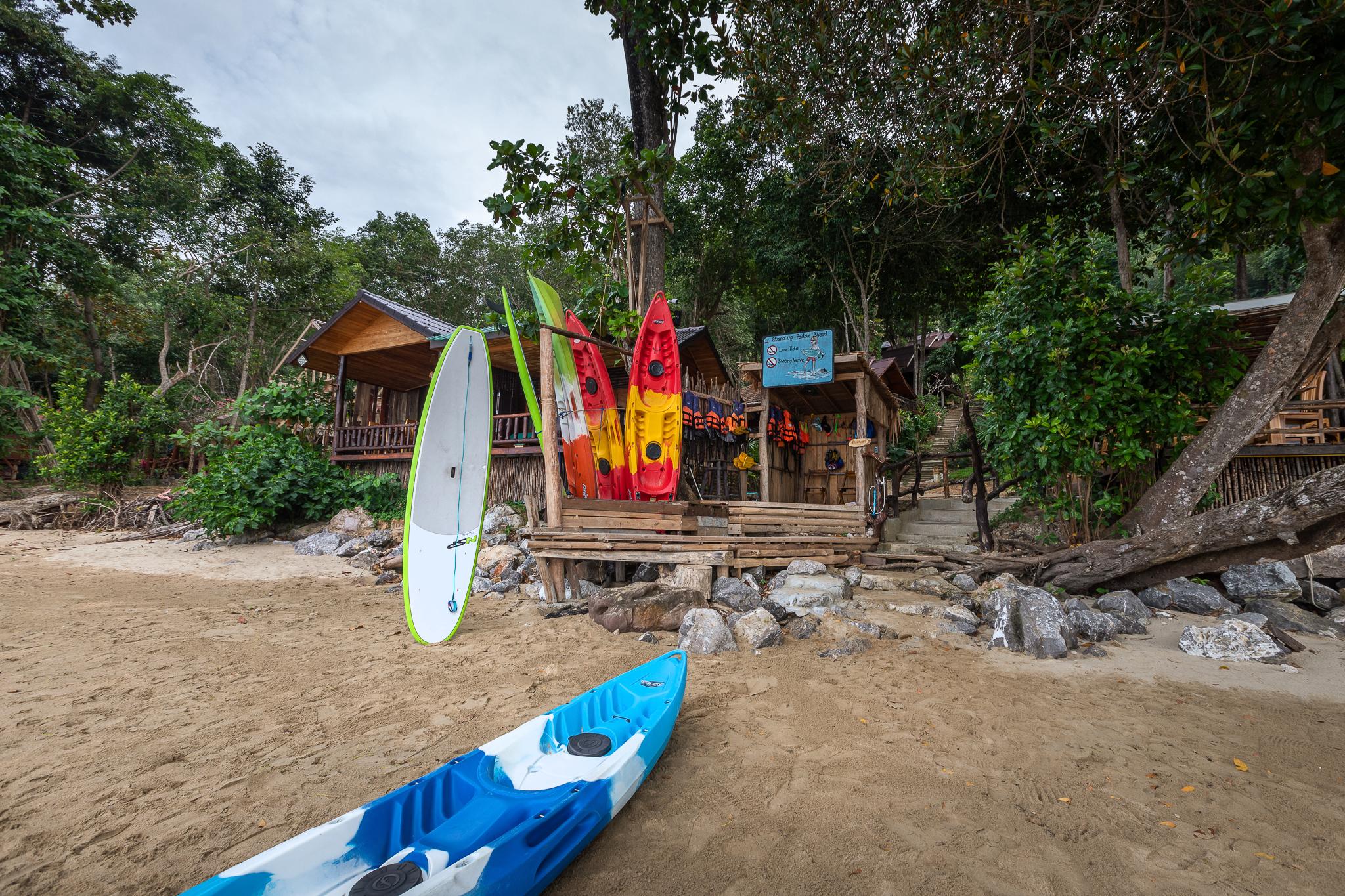 Instalaciones Recreativas Koh Jum Ocean Beach Resort