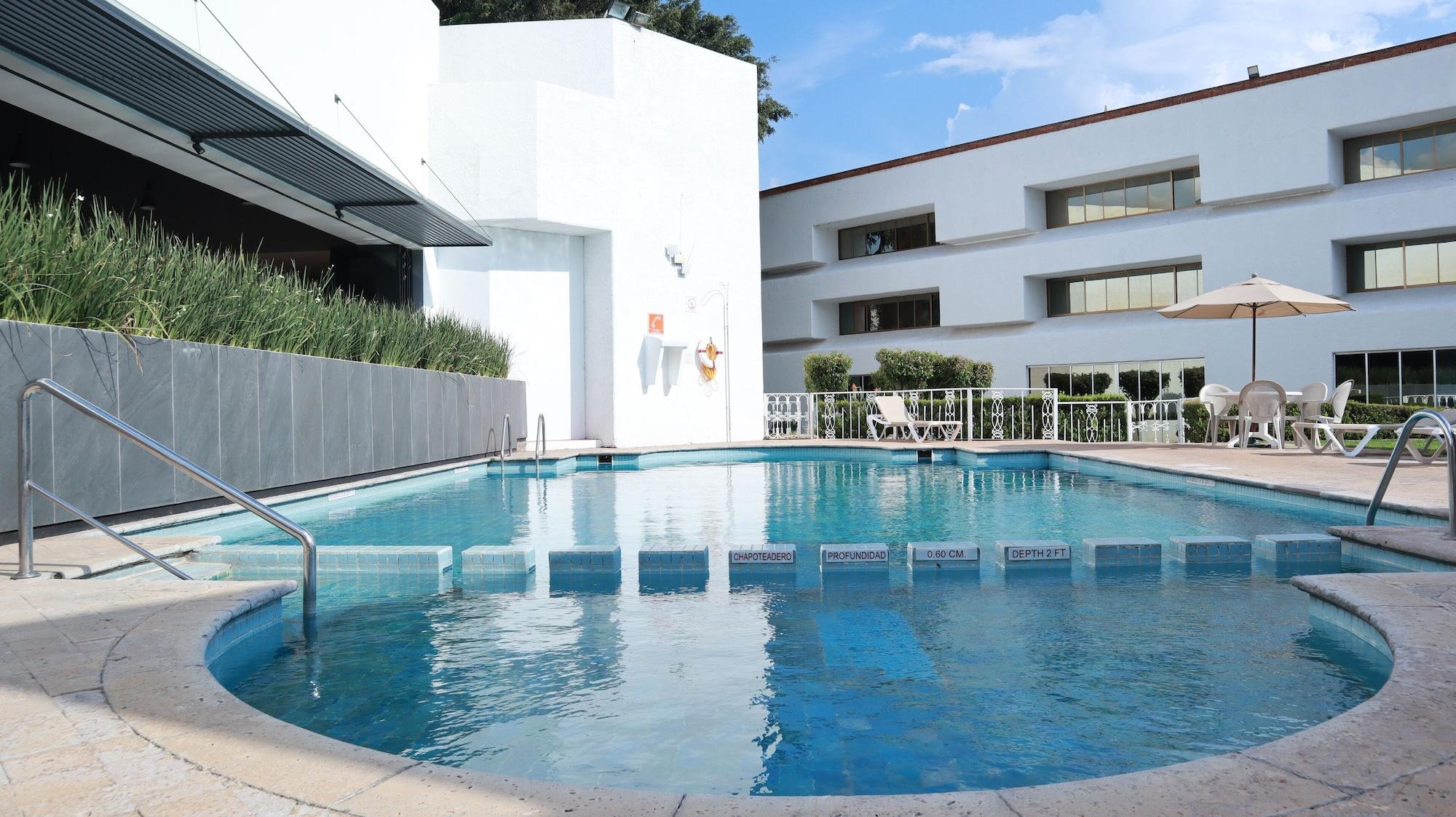 Vista Piscina Holiday Inn Morelia by IHG