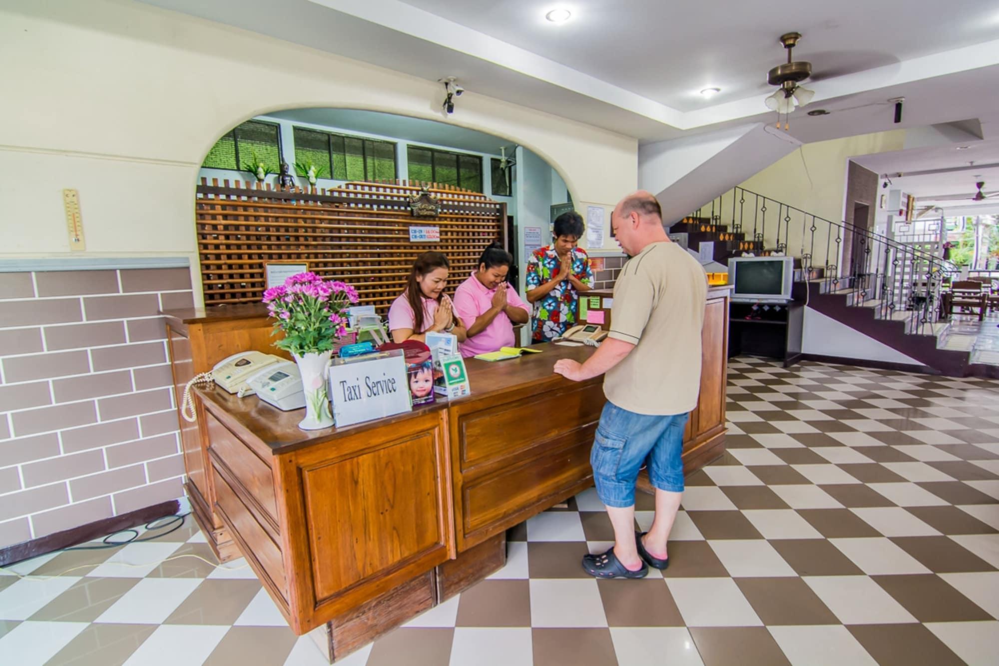 Vista Lobby Sutus Court 1