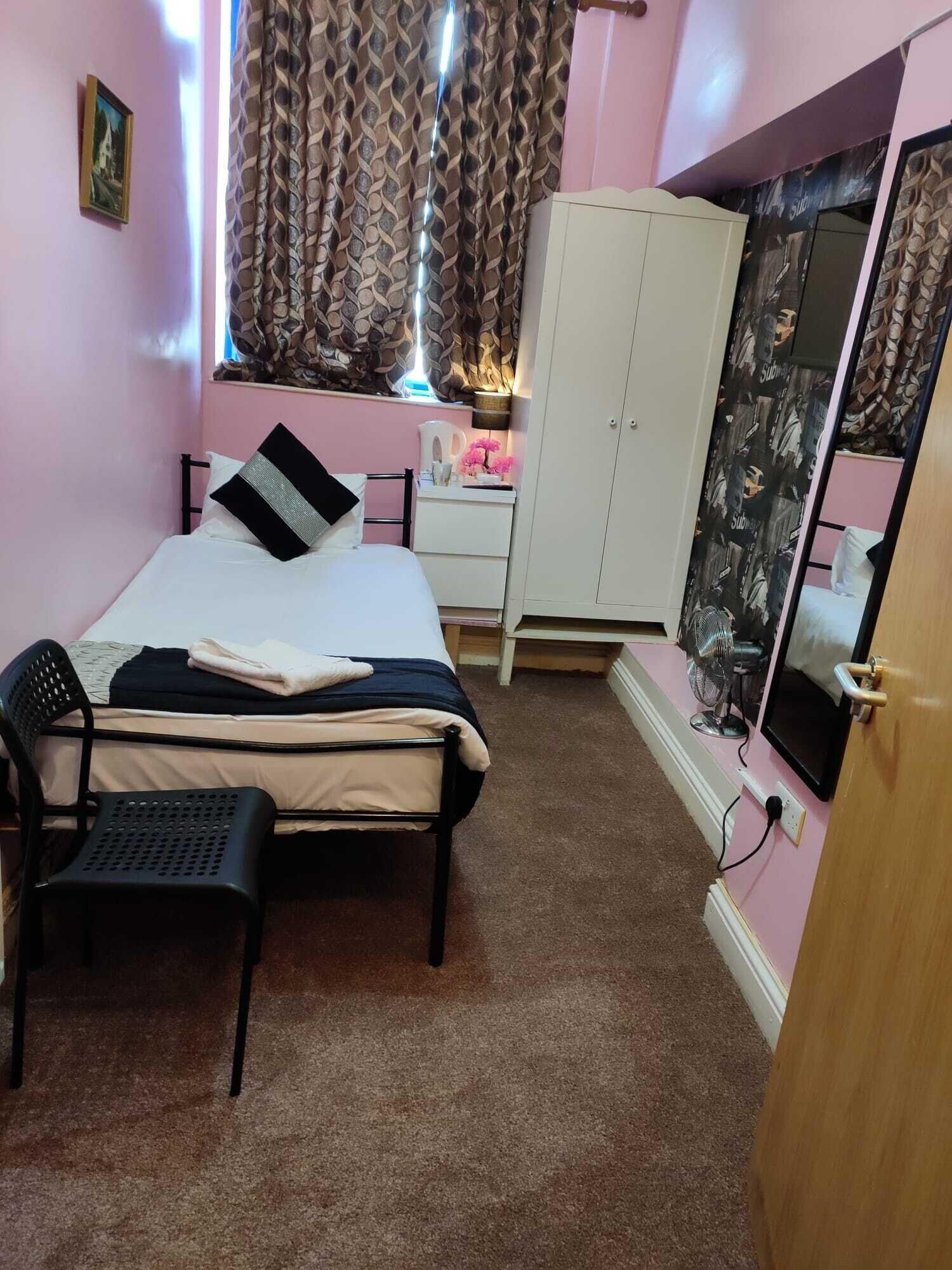 Varios Pacific Inn London Heathrow