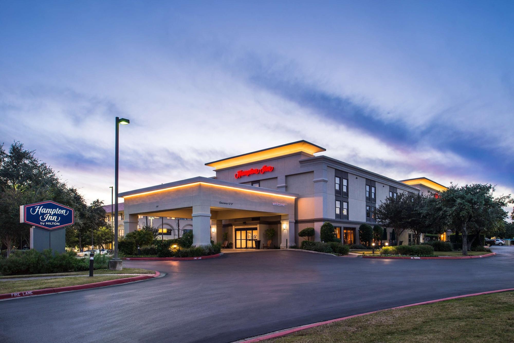 Vista Exterior Hampton Inn San Antonio Stone Oak