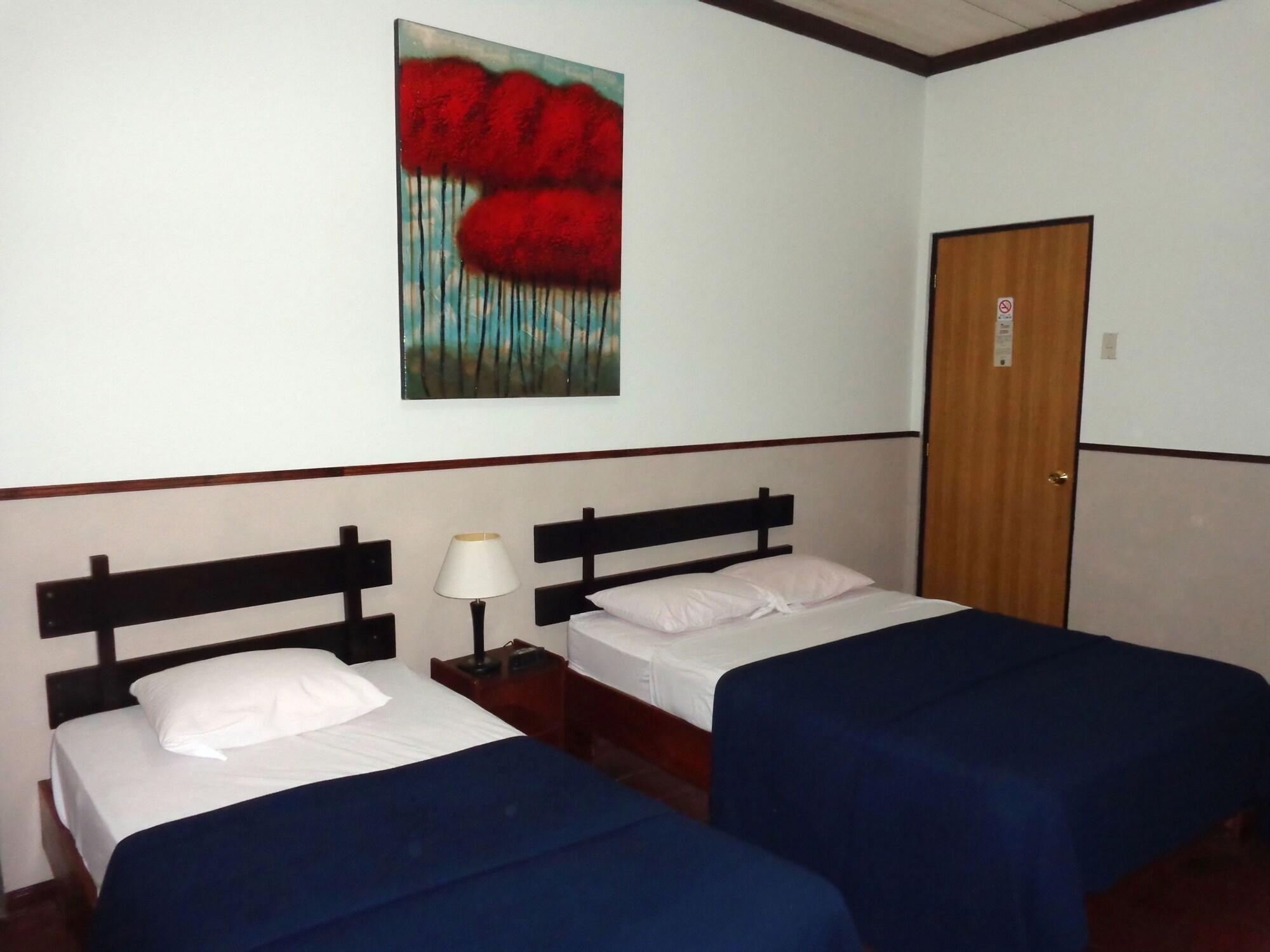 Varios Hotel Santamaria