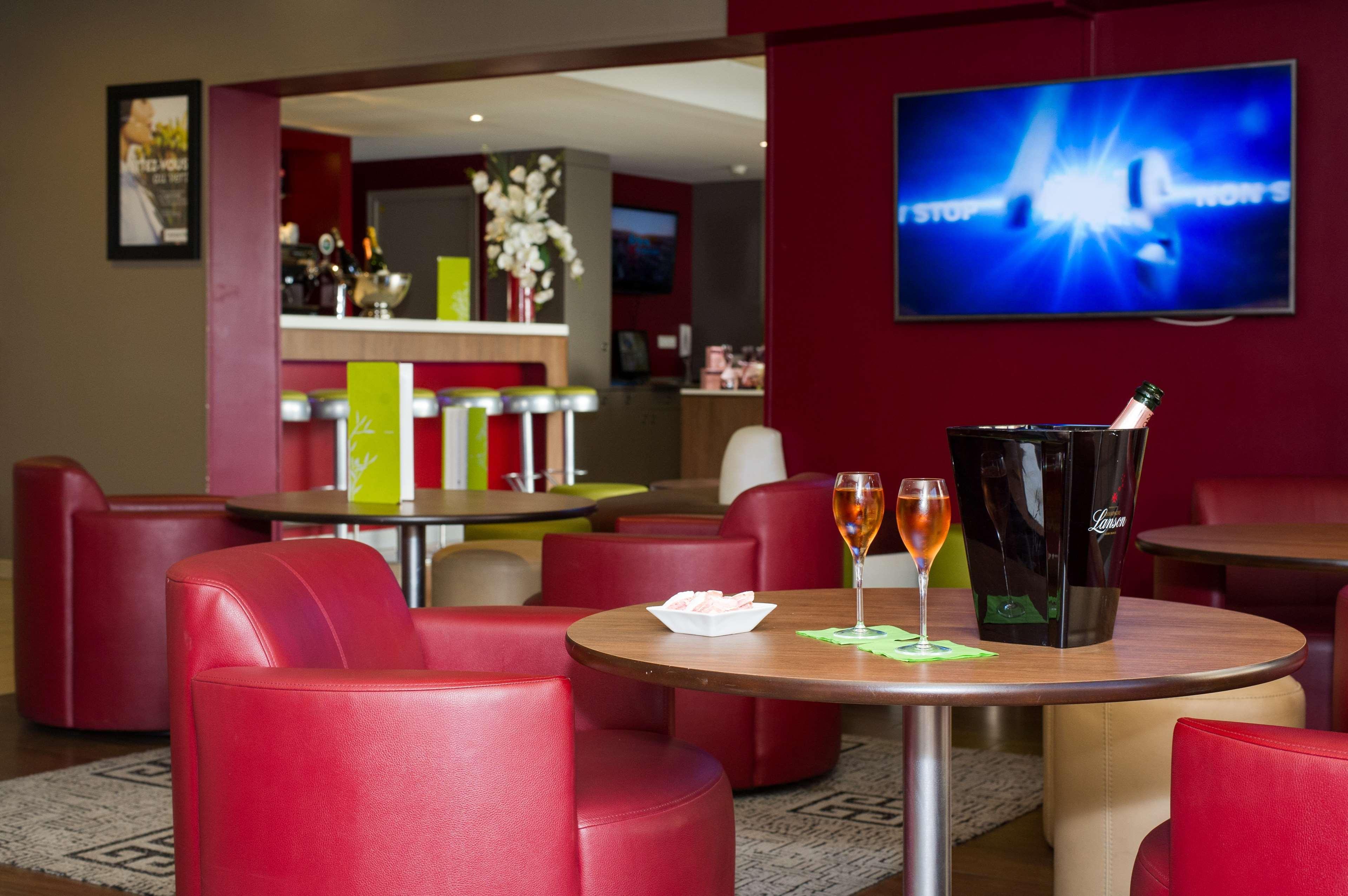 Bar/Salón Hotel Campanile Reims Centre - Cathedrale