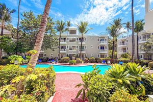 Alojamiento - Los Corales COCOS Suites HOTEL POOL&SPA