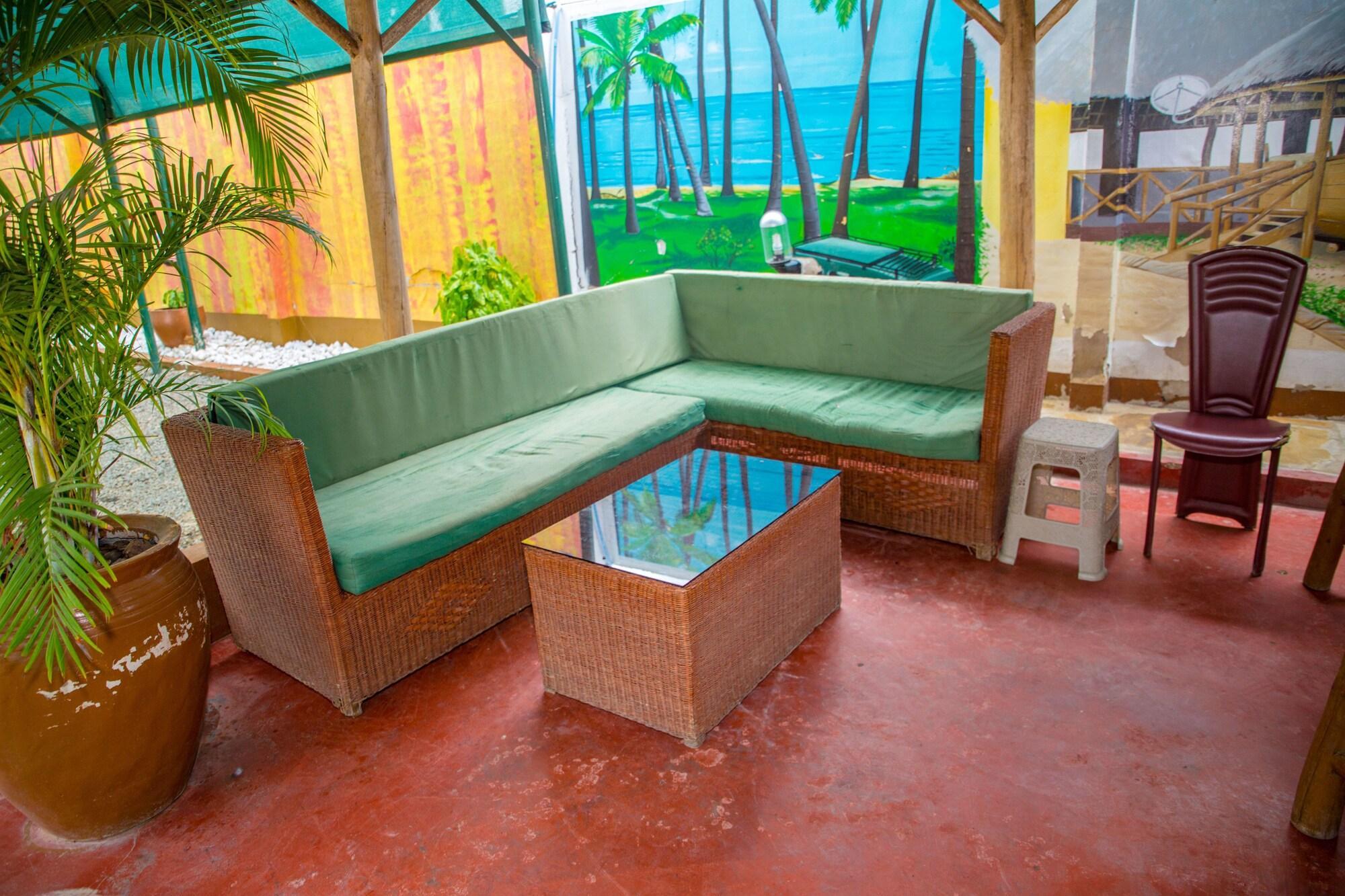 Bar/Salón Daisy Comfort Home