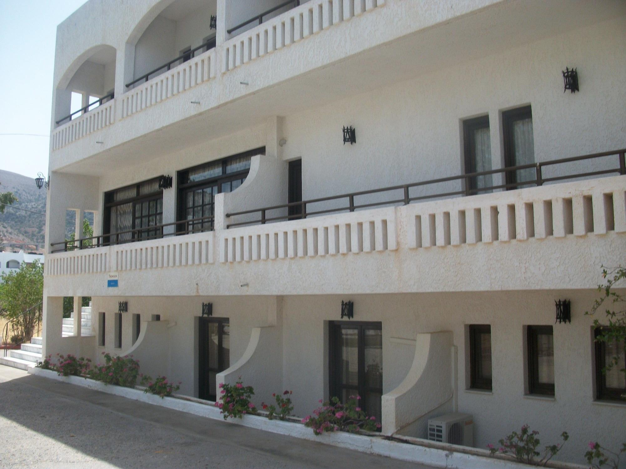 Vista Exterior Efi Hotel
