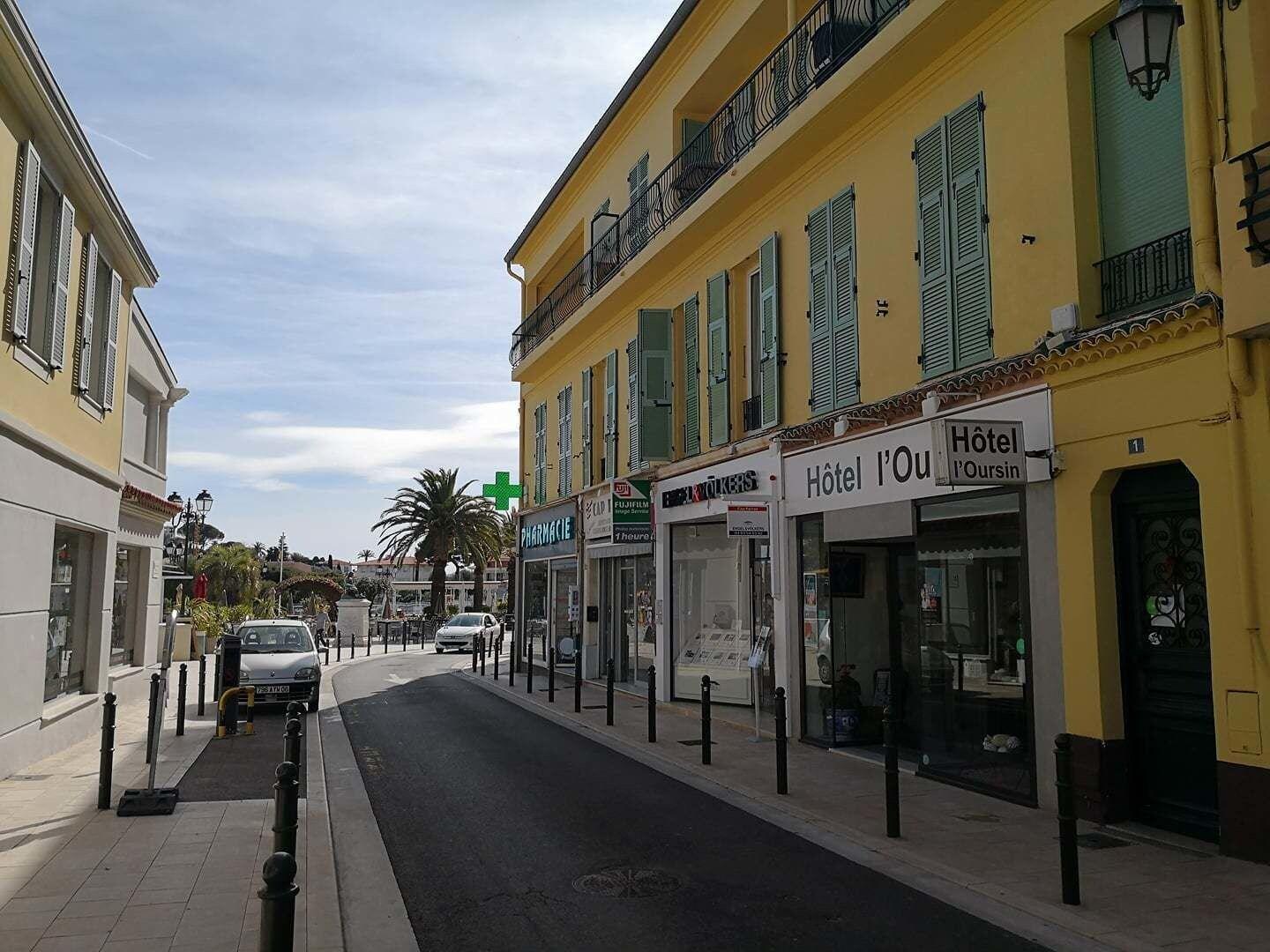 Vista Exterior Hôtel l'Oursin