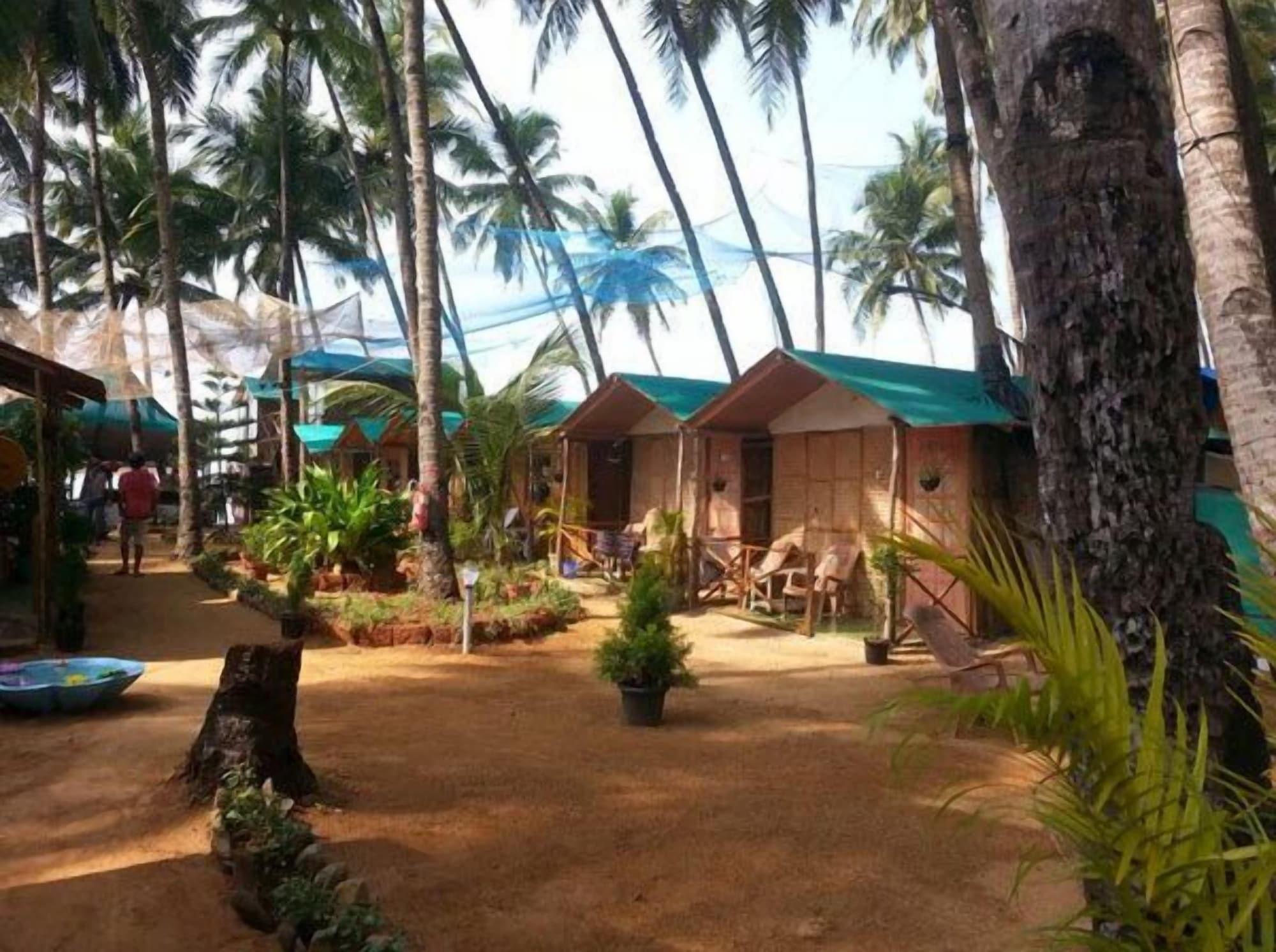 Varios Royal Touch Beach Huts & Restaurant