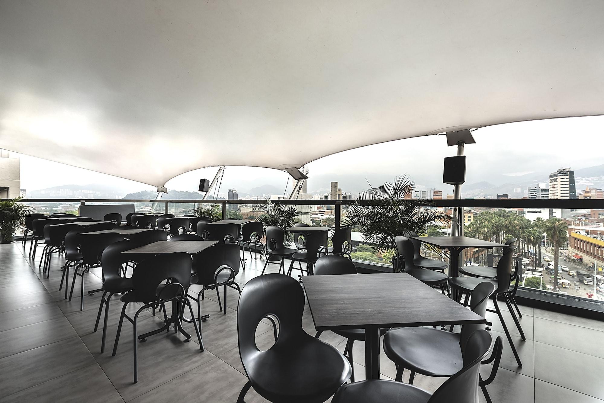 Restaurant Hotel 47 Medellin Street