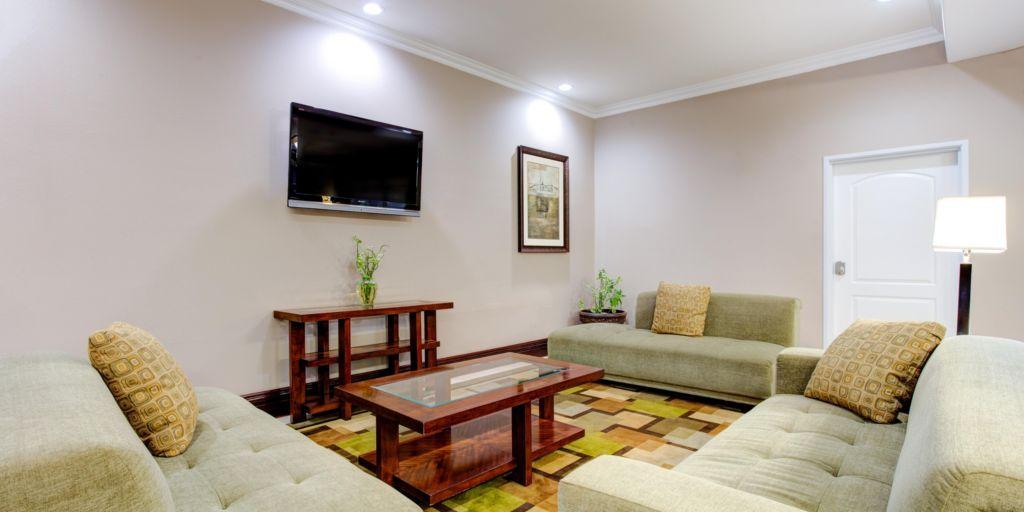 Vista Lobby Holiday Inn Express & Suites Cut Off - Gallian