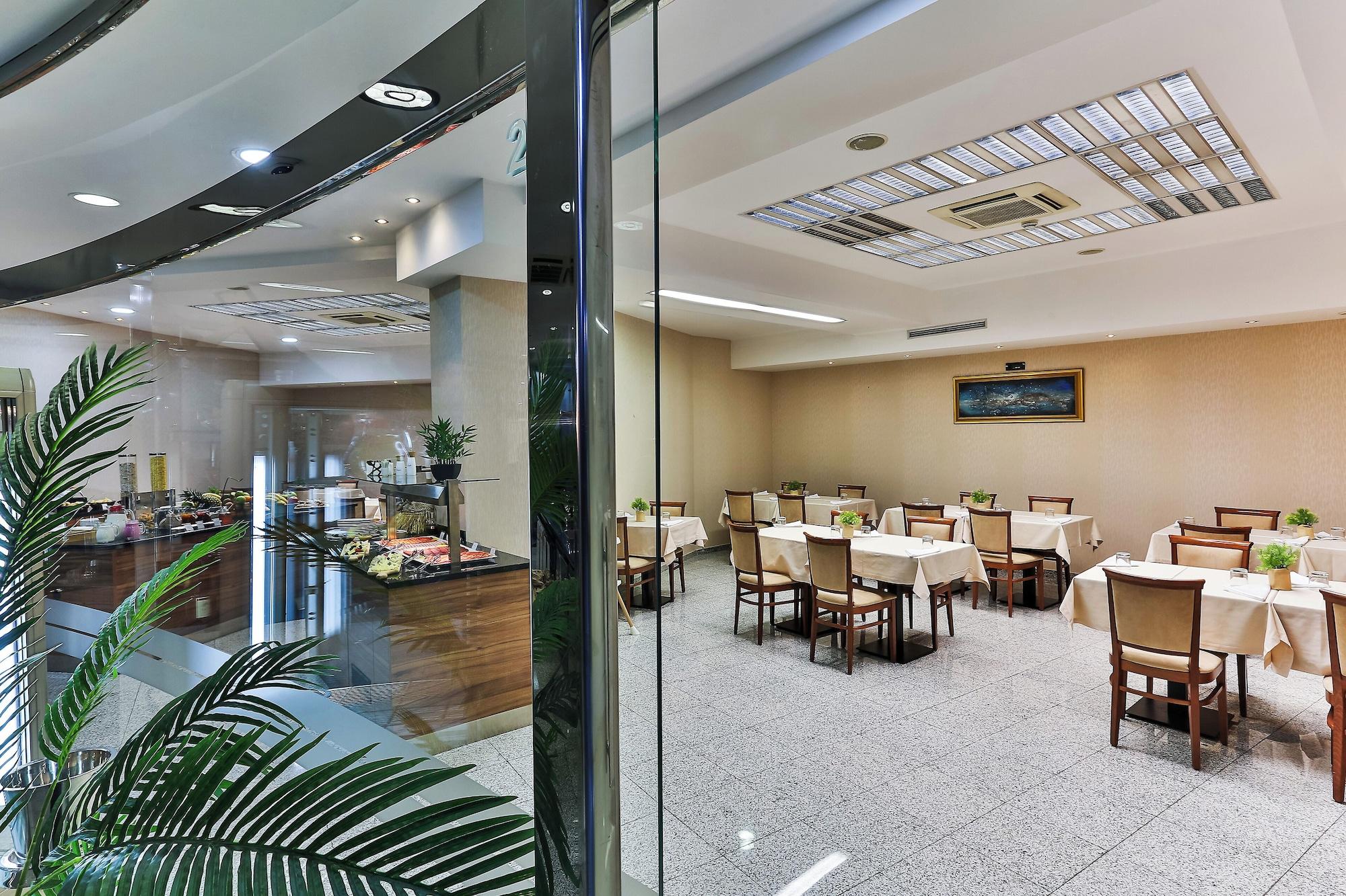 Restaurant KINGS PARK HOTEL