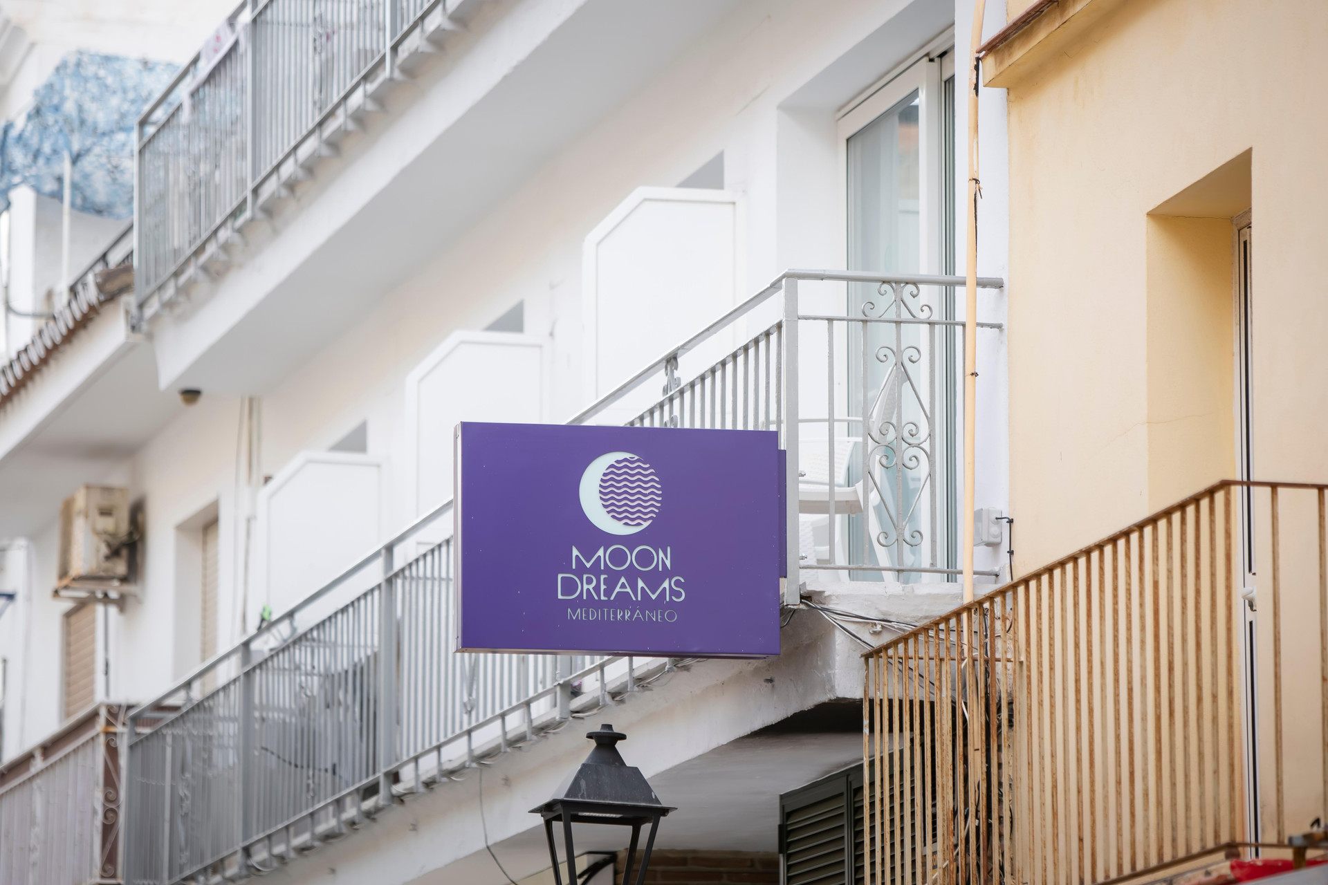 Vista Exterior Aqua 2 on Seven Mile Beach