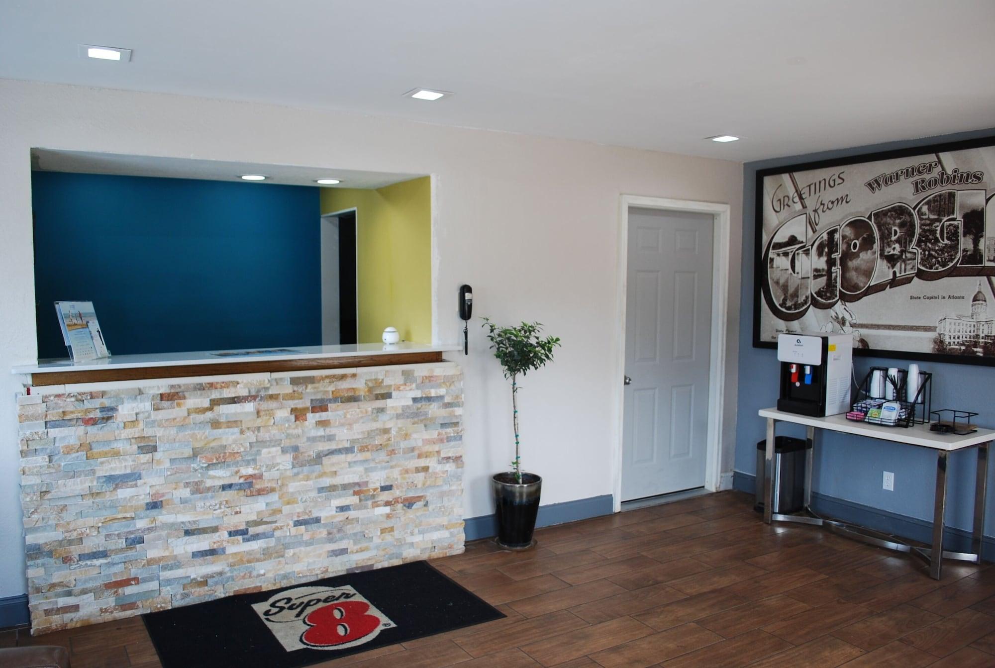 Vista Lobby Super 8 by Wyndham Warner Robins