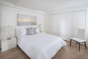 Alquiler Vacacional - Spacious 1-bedroom condo with Work Desk Setup, fitness room in vibrant New York