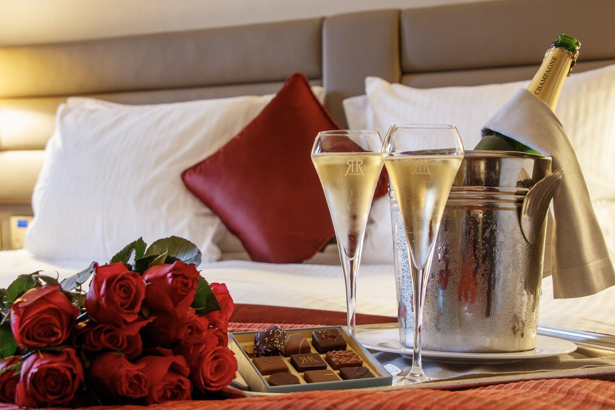 Vista Exterior Le Royal Hotels & Resorts