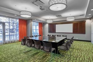 Alojamiento - Hampton Inn by Hilton Calgary Airport North