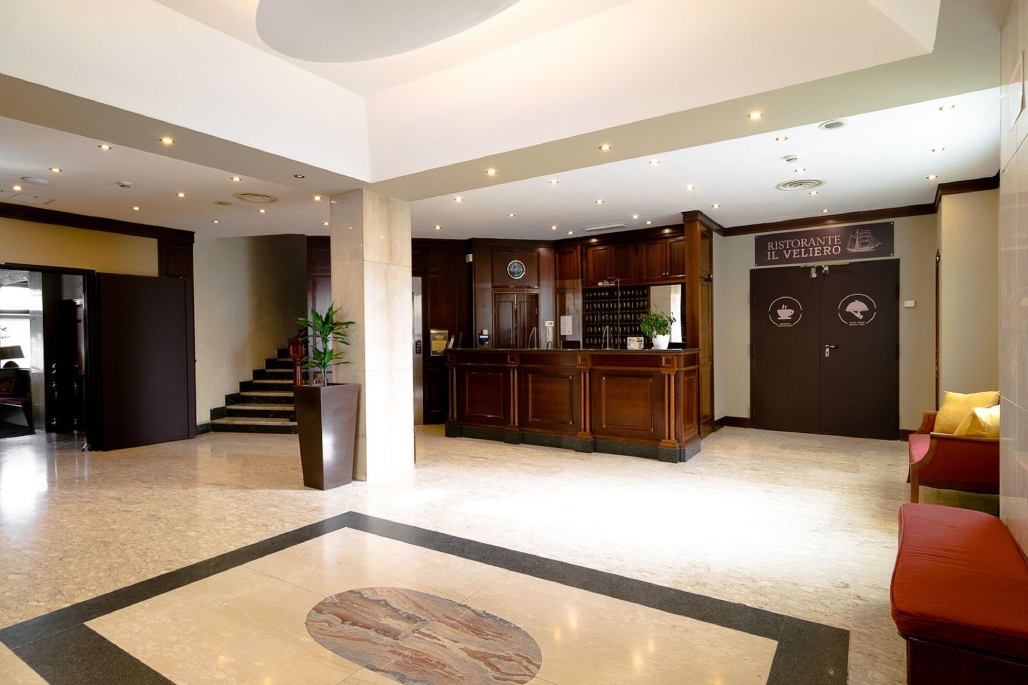 Vista Lobby Hotel Pacific Roma