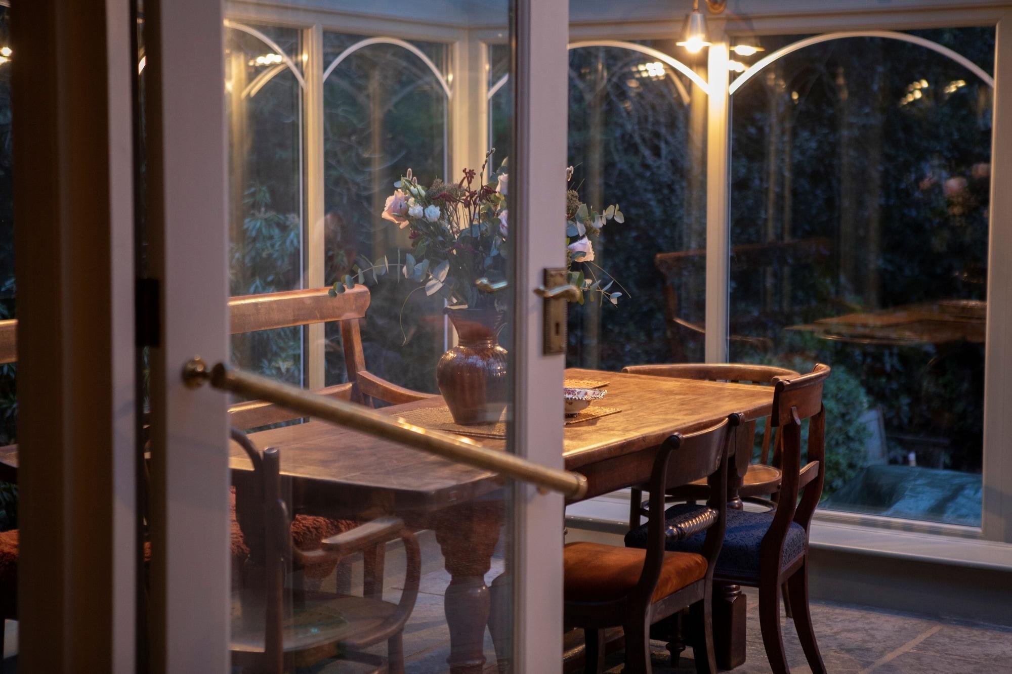 Varios Victorian House Hotel