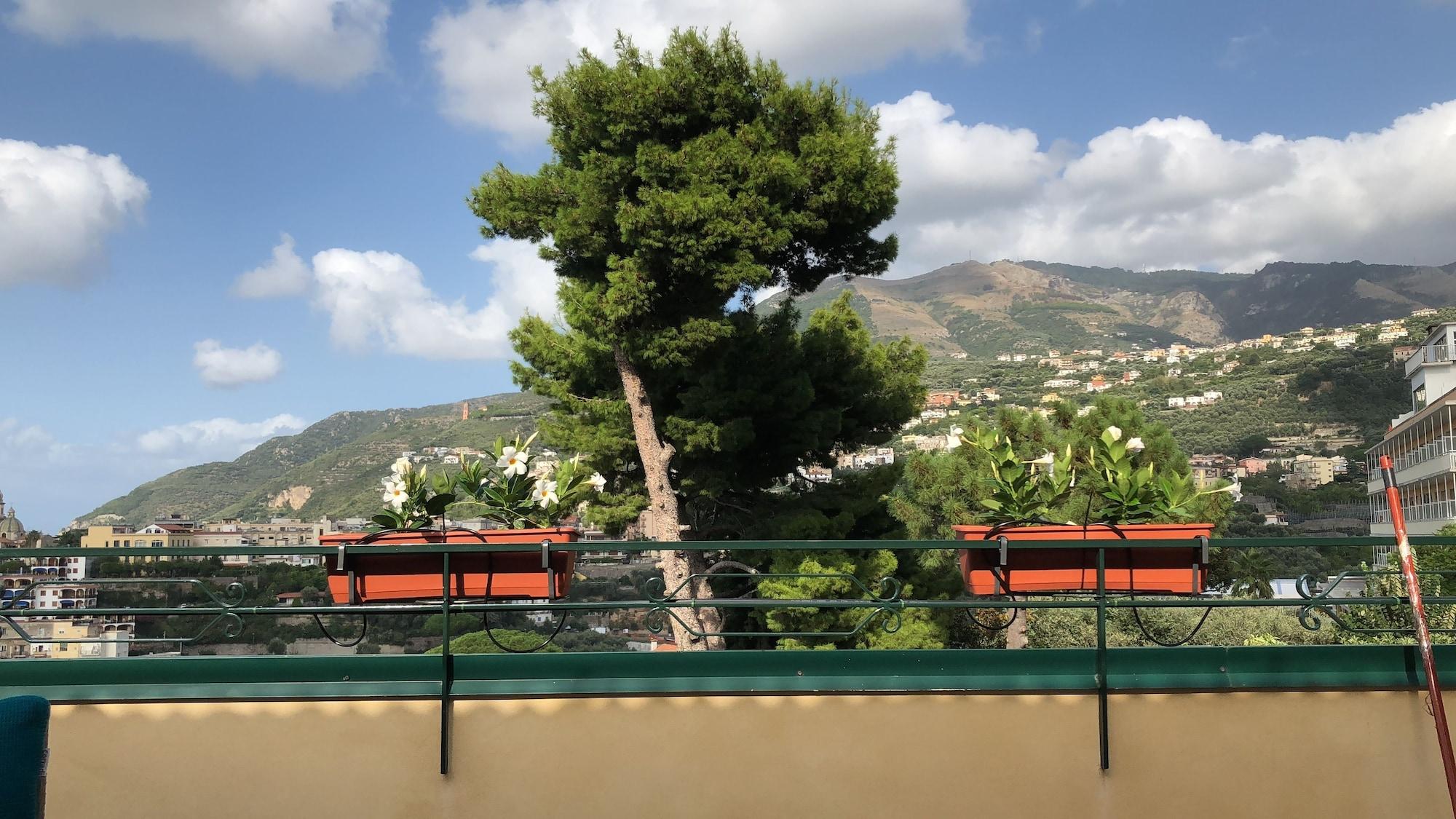 Vista Exterior Vesuvio View