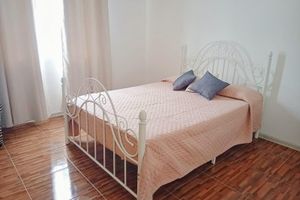 Renta Vacacional - Villa Bella is 5 Mins From the Beach With Amazing Garden Overlooking the Pool