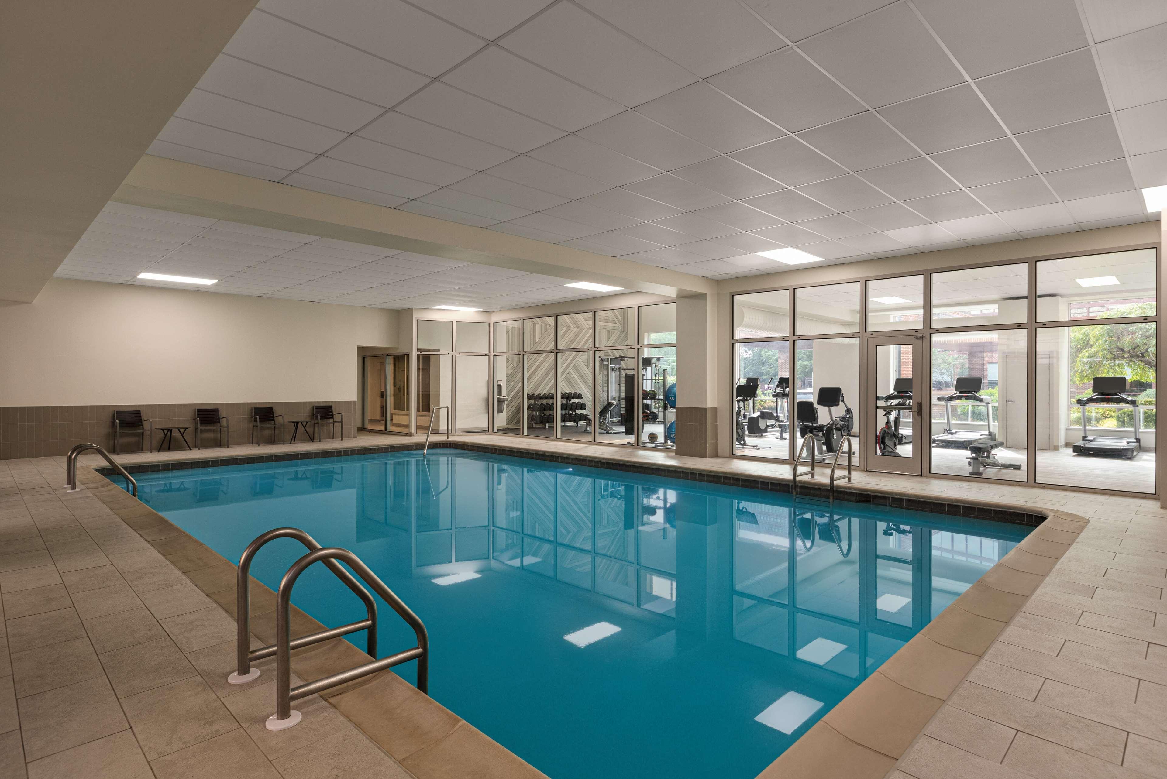 Gimnasio DoubleTree by Hilton New York LaGuardia Airport
