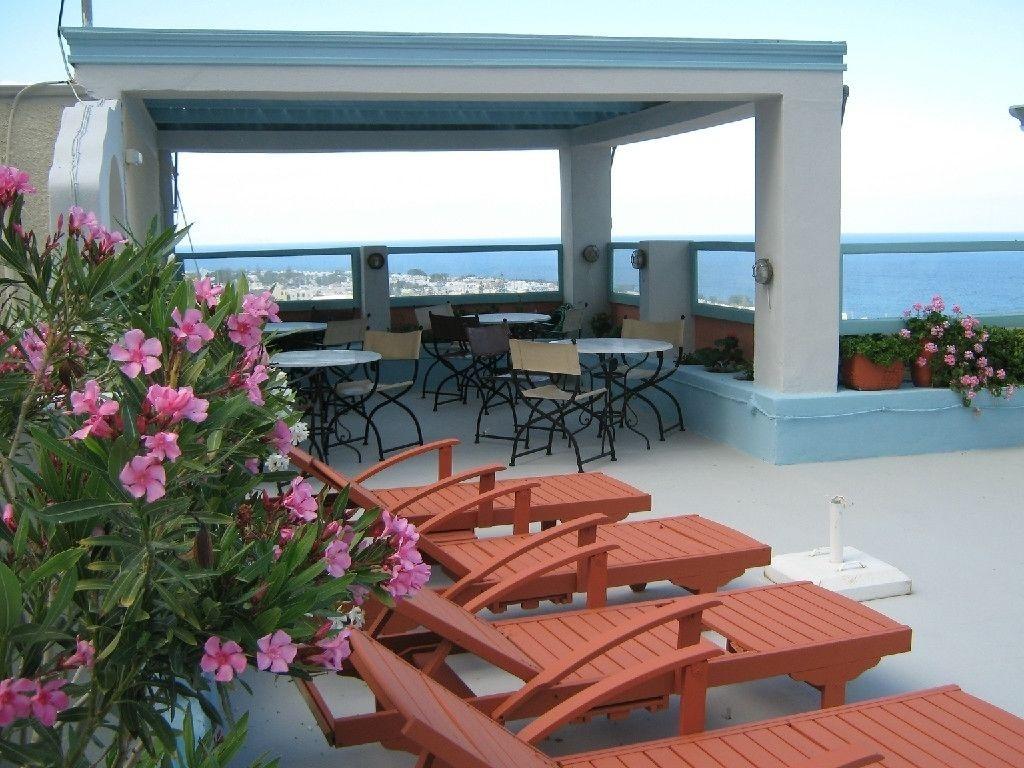 Bar/Salón Villa Anneta