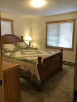 Alquiler Vacacional - Spacious private cabin on the mighty Mississippi, 1/2 mile to Lake Winnie.