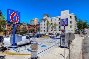 Alojamiento - Motel 6 San Diego, CA - Downtown