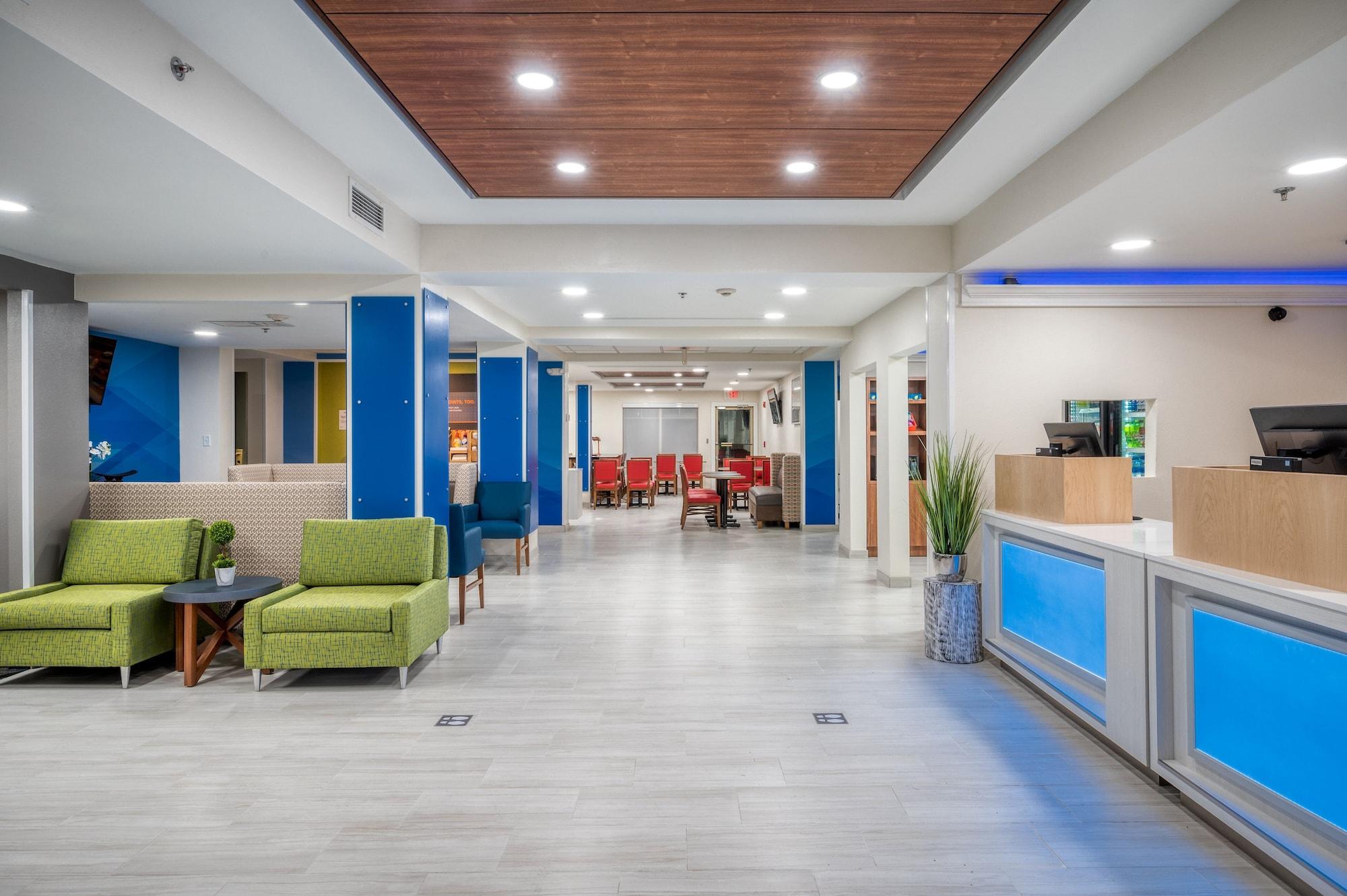 Vista Lobby Holiday Inn Express Hotel & Suites Greenville by IHG